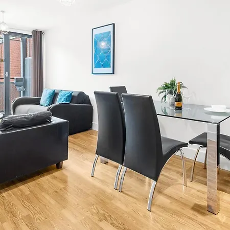 Apartment Haus Centre 2 Bedroom L Parking L Balcony L Wifi L Smart Tv L Arcadian L China Town Birmingham